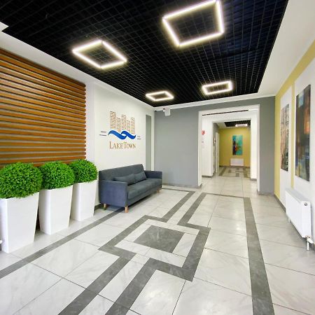 Апартаменты В Жк Laketown На Берегу Озера Almaty Extérieur photo